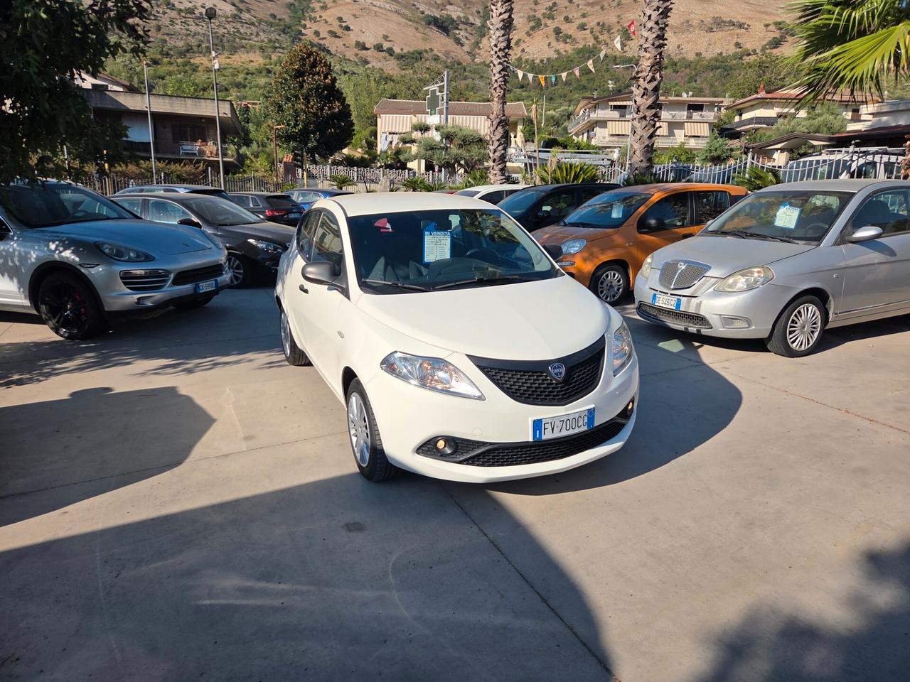 Lancia Ypsilon 1.2 69 CV 5 porte S&S Gold - 2019