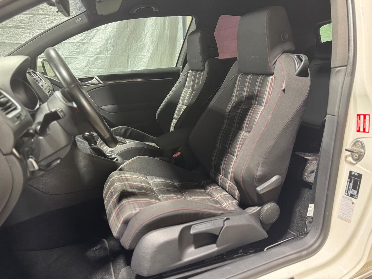 Volkswagen Golf GTI 2.0 TSI 3p.