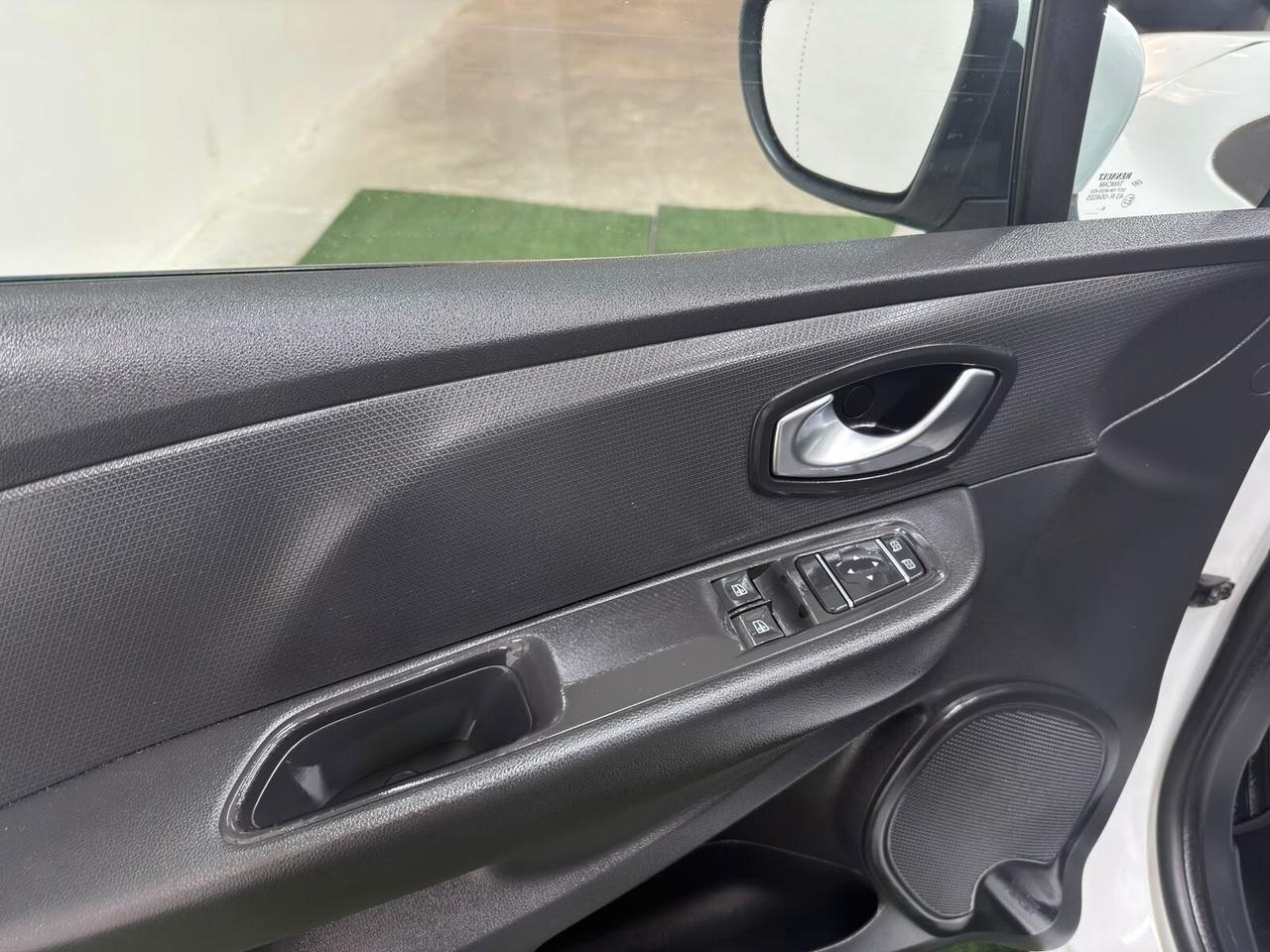 Renault Clio dCi 8V 75 CV Start&Stop 5 porte Energy Intens