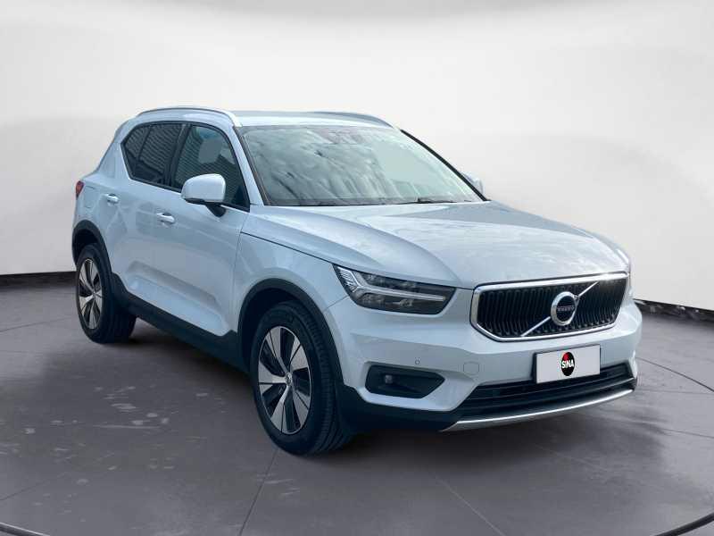 VOLVO XC40 2.0 d3 MoMenT. AuTo