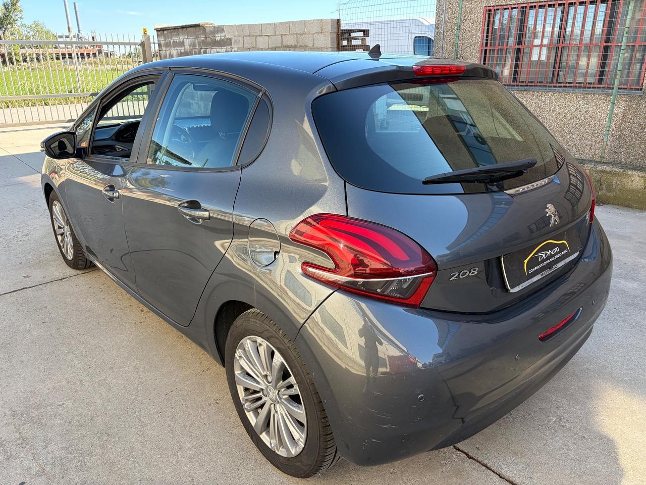 Peugeot 208 BlueHDi 75 5 porte Allure