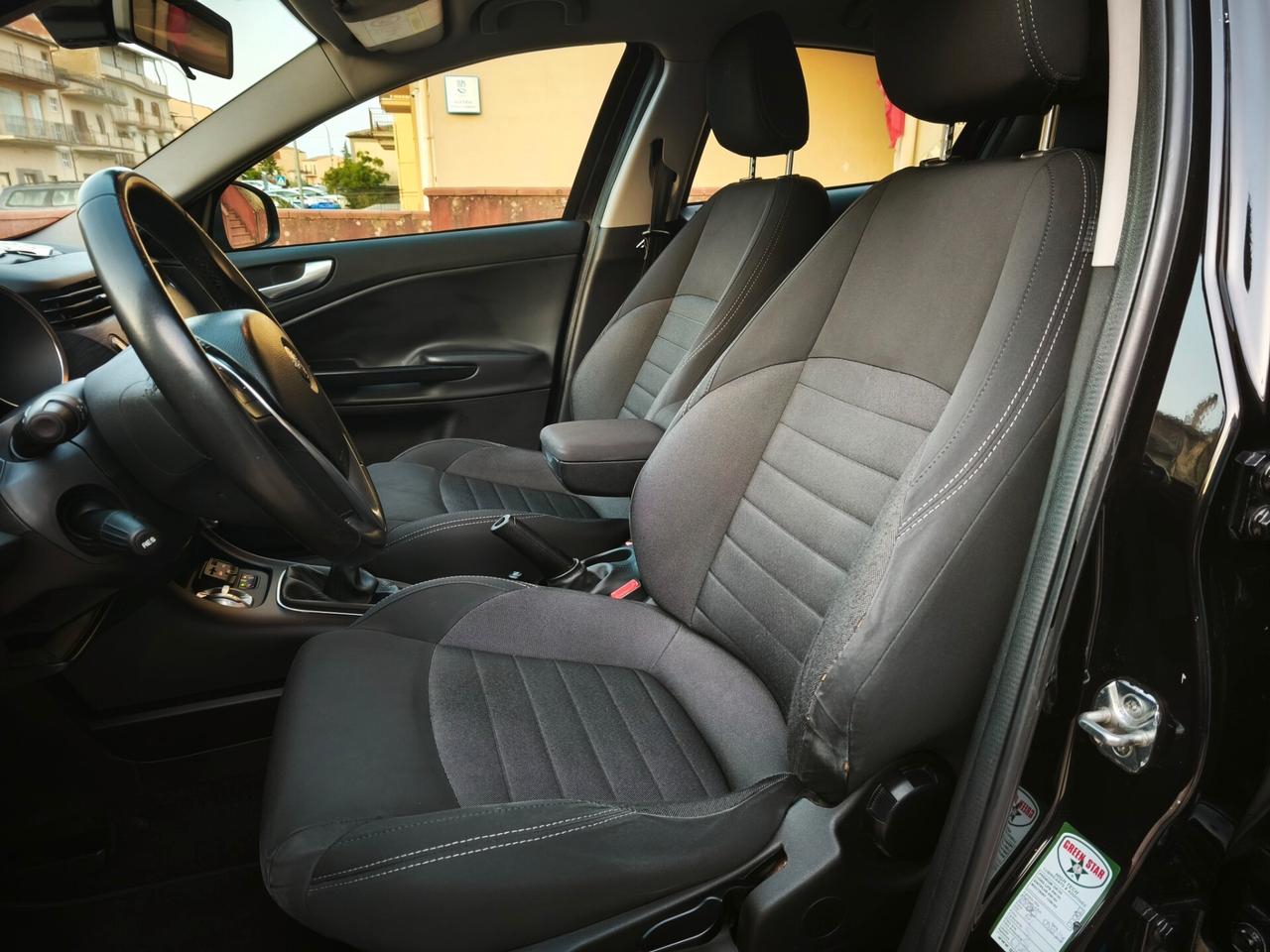 Alfa Romeo Giulietta 1.6 JTDm-2 120 CV Distinctive