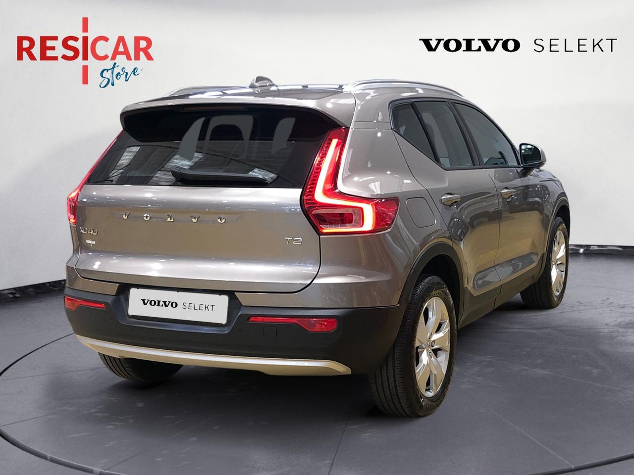 VOLVO XC40 1.5 t2 Momentum auto