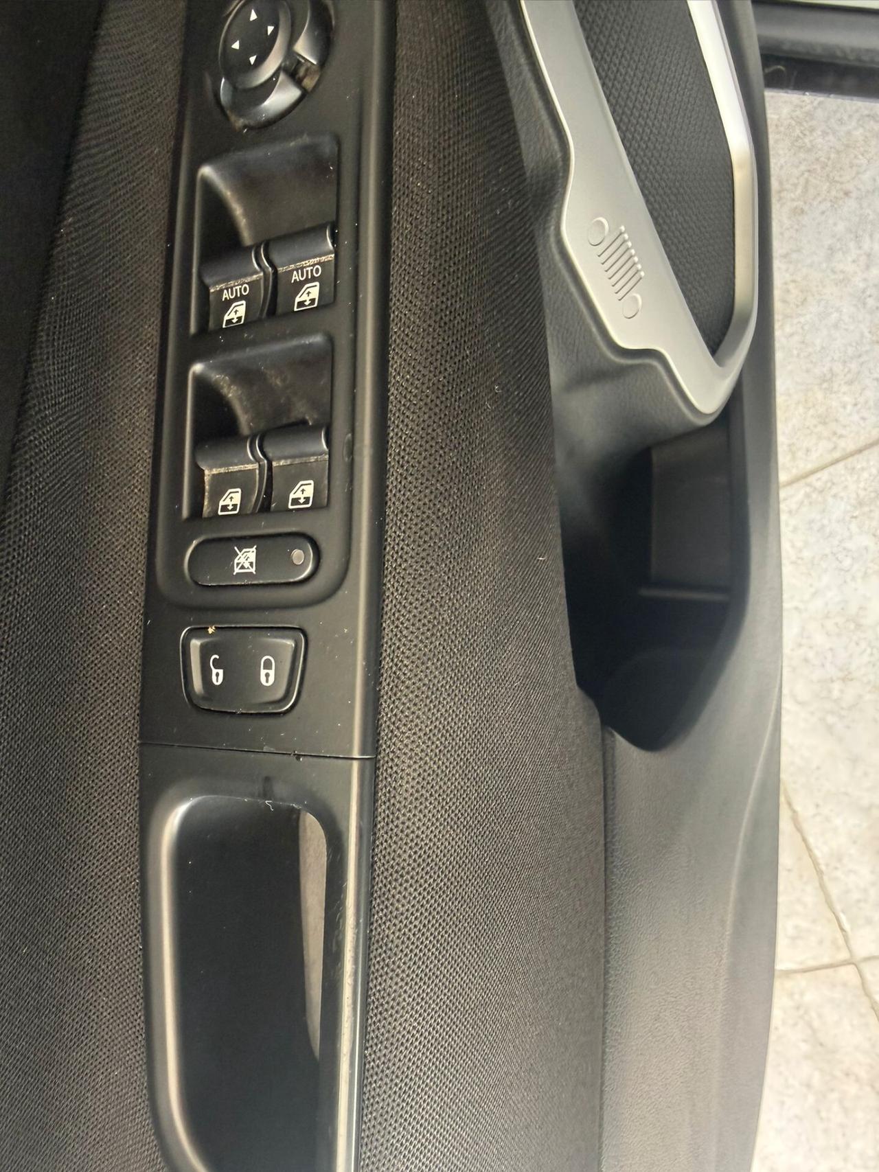 Jeep Renegade 1.6 Mjt 120 CV Longitude