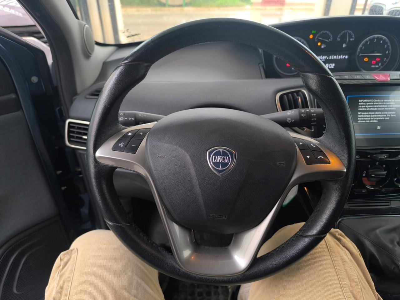 Lancia Ypsilon 1.0 CC S&S Hybrid Ecochic Gold 2022