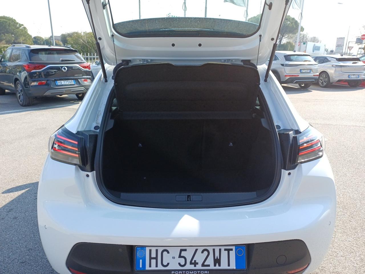 PEUGEOT e-208 STYLE - Motore Elettrico 136cv (100kW)