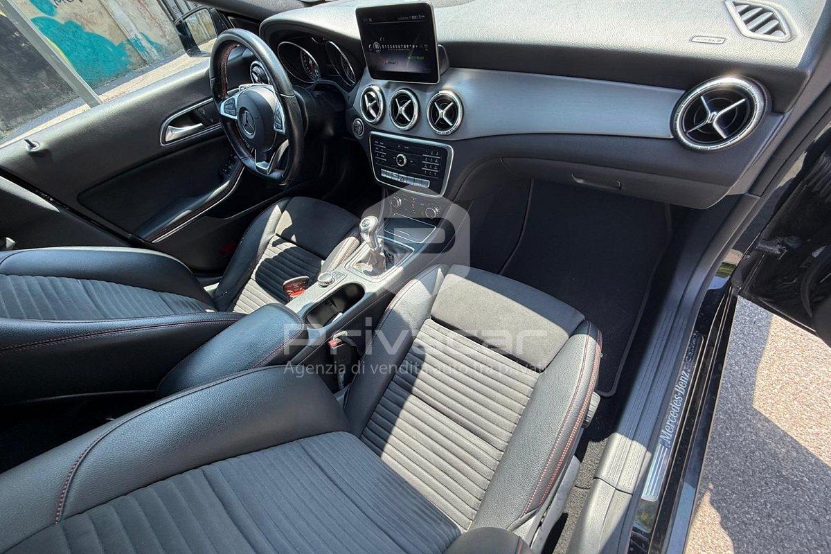 MERCEDES CLA 180 Premium