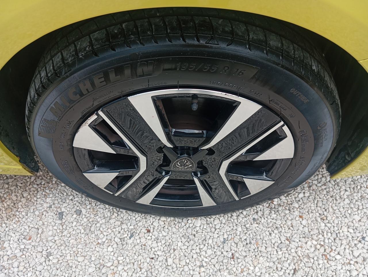 Peugeot 208 PureTech 100 Stop&Start 5 porte Allure
