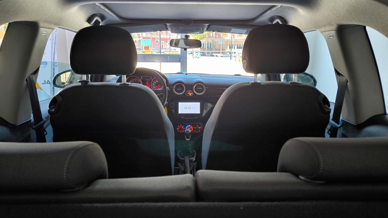 Opel Adam 1.2 70 CV Slam
