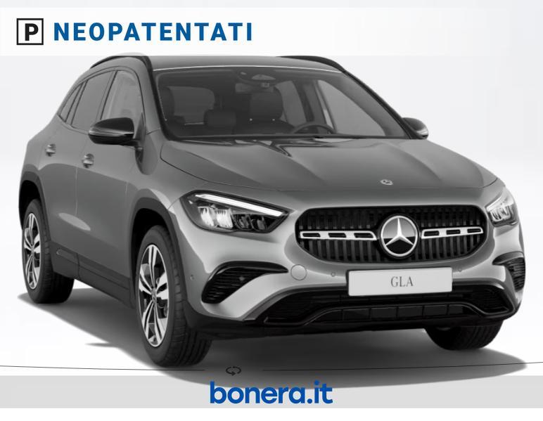 Mercedes GLA 180 180 Progressive Extra 7G-DCT