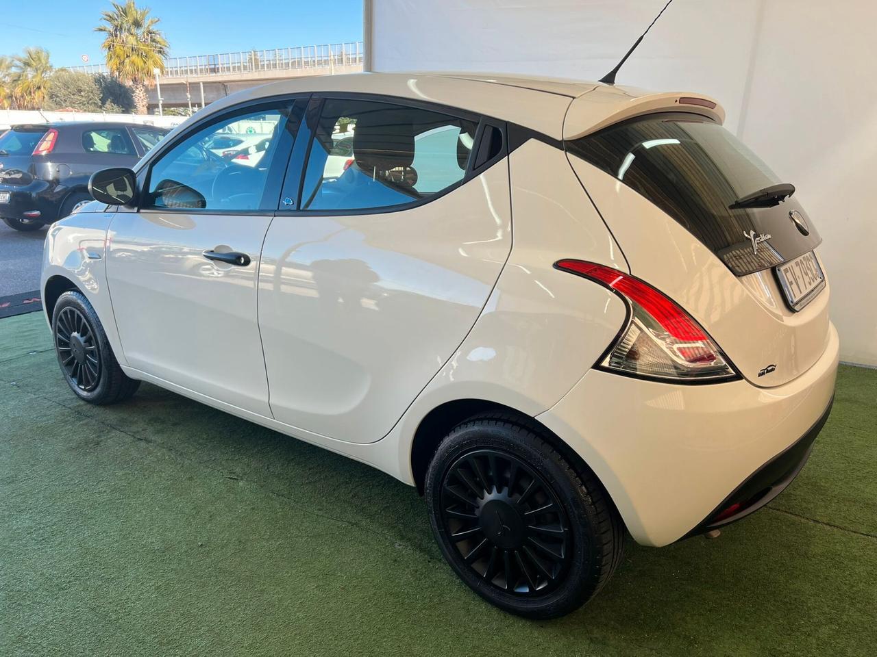 LANCIA YPSILON 1.2 BENZINA 70CV ELEFANTINO
