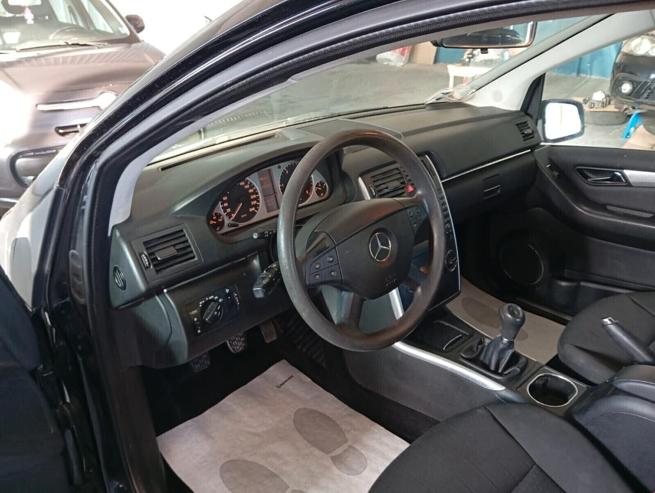 Mercedes-benz B "HM CERTIFICATI"