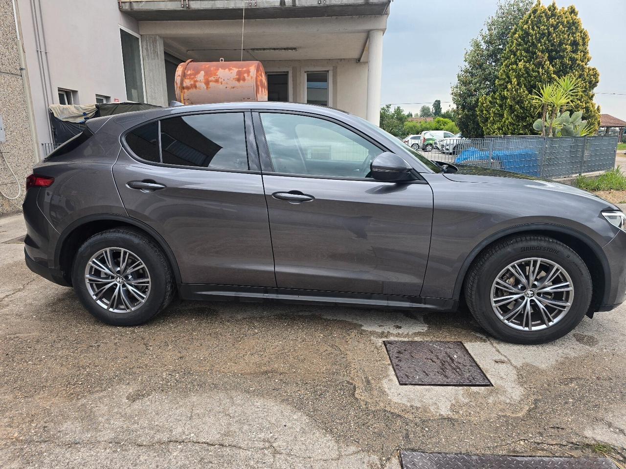 Alfa Romeo Stelvio 2.2 Turbodiesel 160 CV AT8 RWD Business