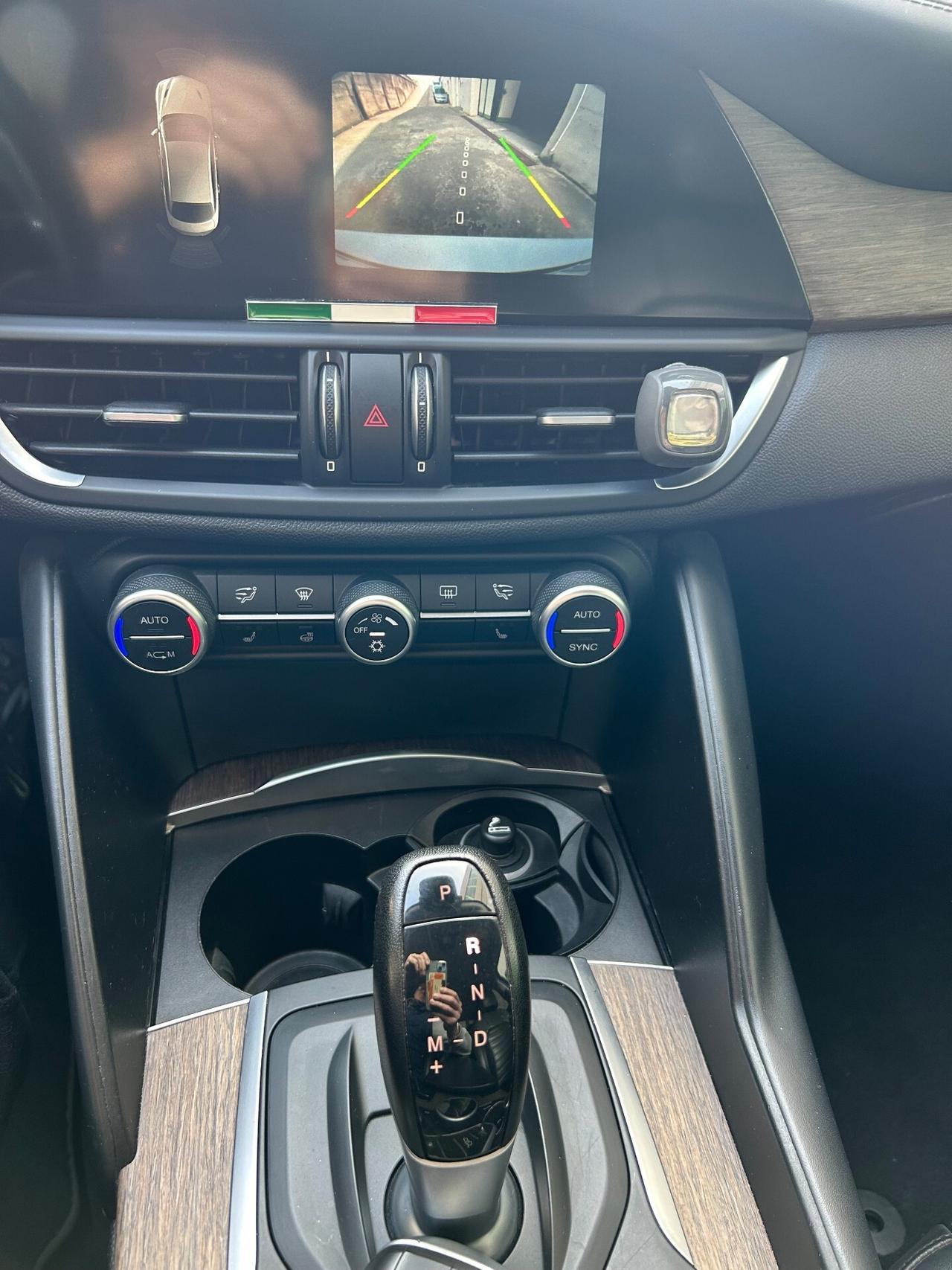 Alfa Romeo Giulia 2.2 Turbodiesel 180 CV AT8 Business Sport Launch Ed.