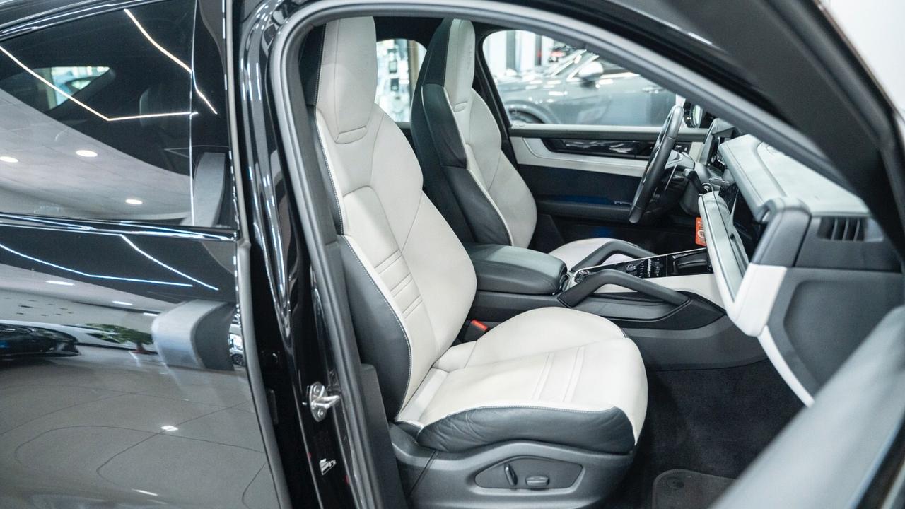 Porsche Cayenne COUPE 3.0 E-HYBRID TIPTRONIC 21" TETTO PANORAMICO PACK CHRONO BOSE SEDILI SCARICHI S