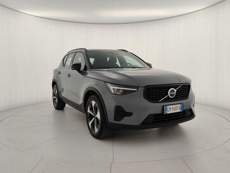 Volvo XC40 B3 automatico!CAR PLAY!NAVI!LED!