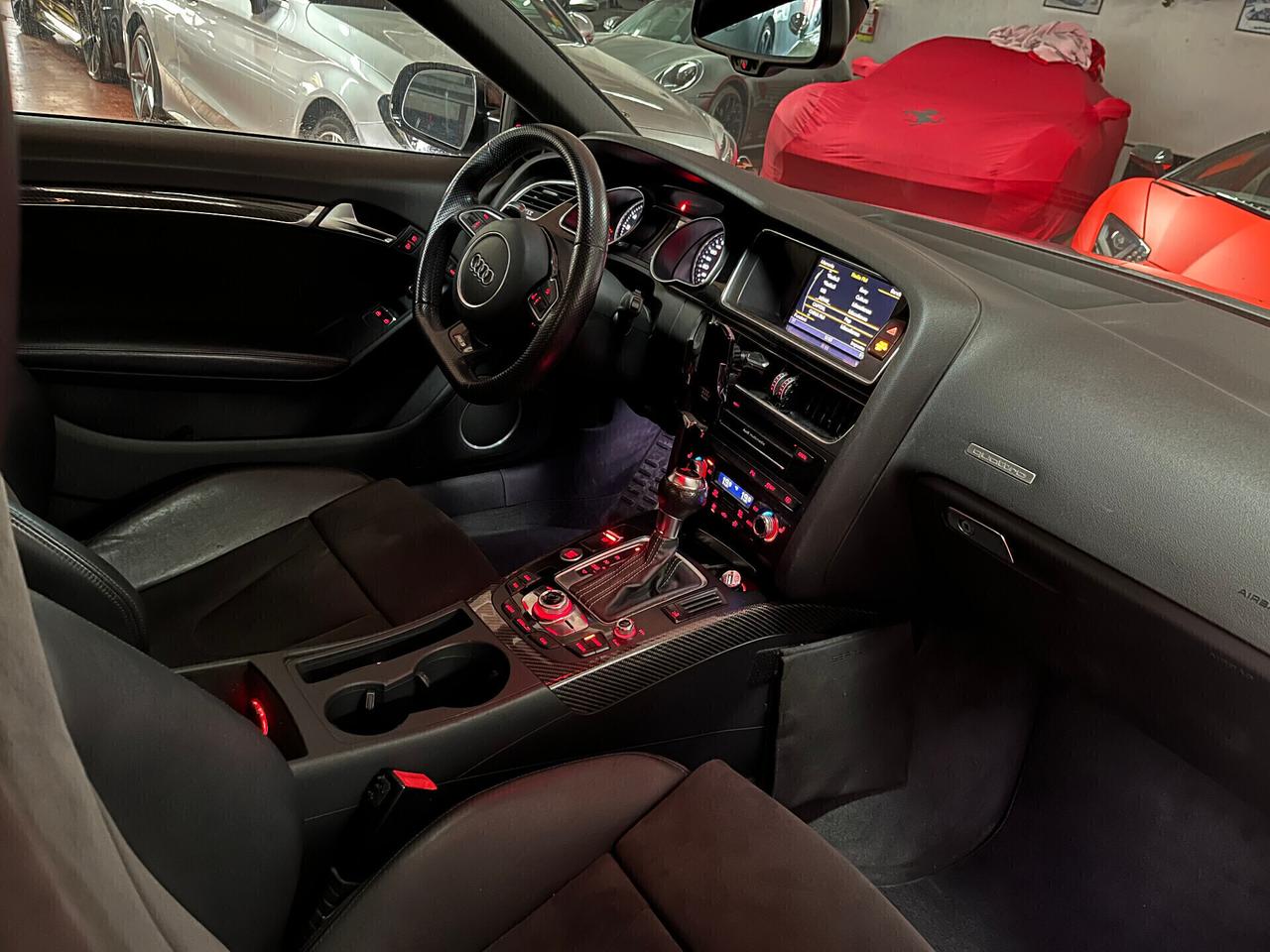 Audi RS5 4x4 v8 450cv