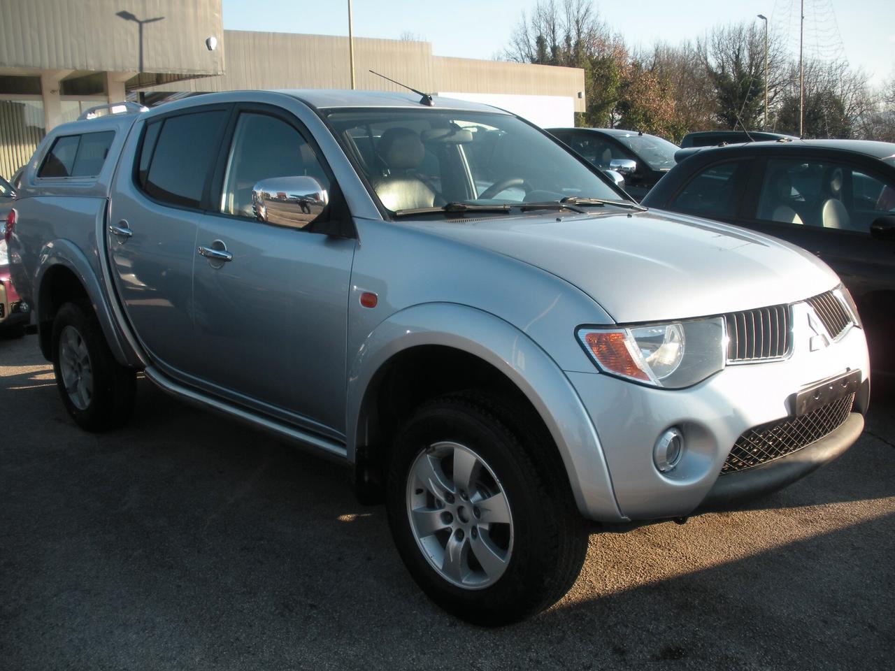 Mitsubishi L200 2.5 DI-D/136CV Double Cab Intense ''CHROME''