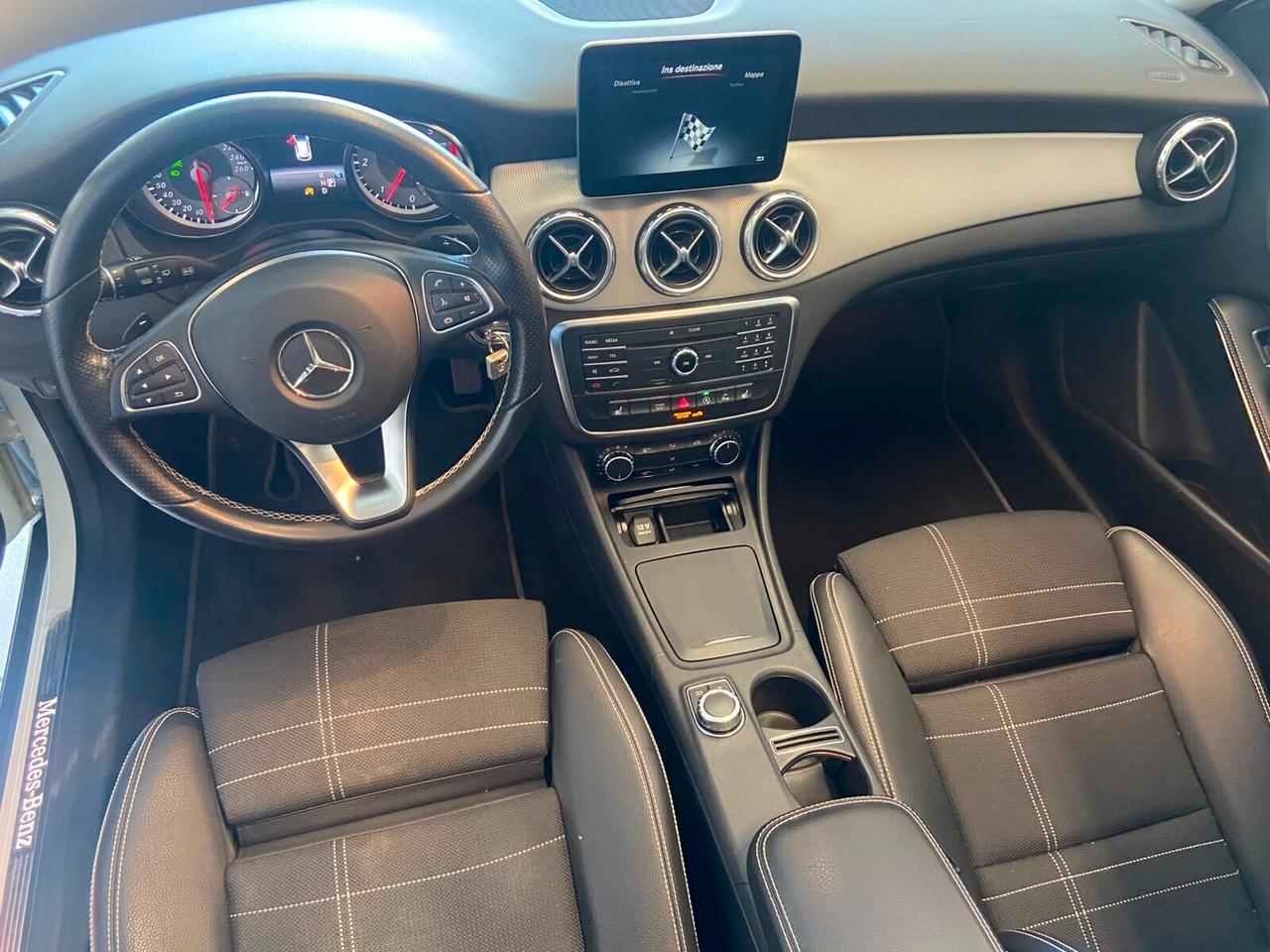 Mercedes-benz GLA 220 d Automatic Sport Tettuccio
