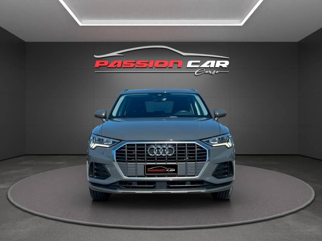 Audi Q3 45 1.4 tfsi e Business s-tronic