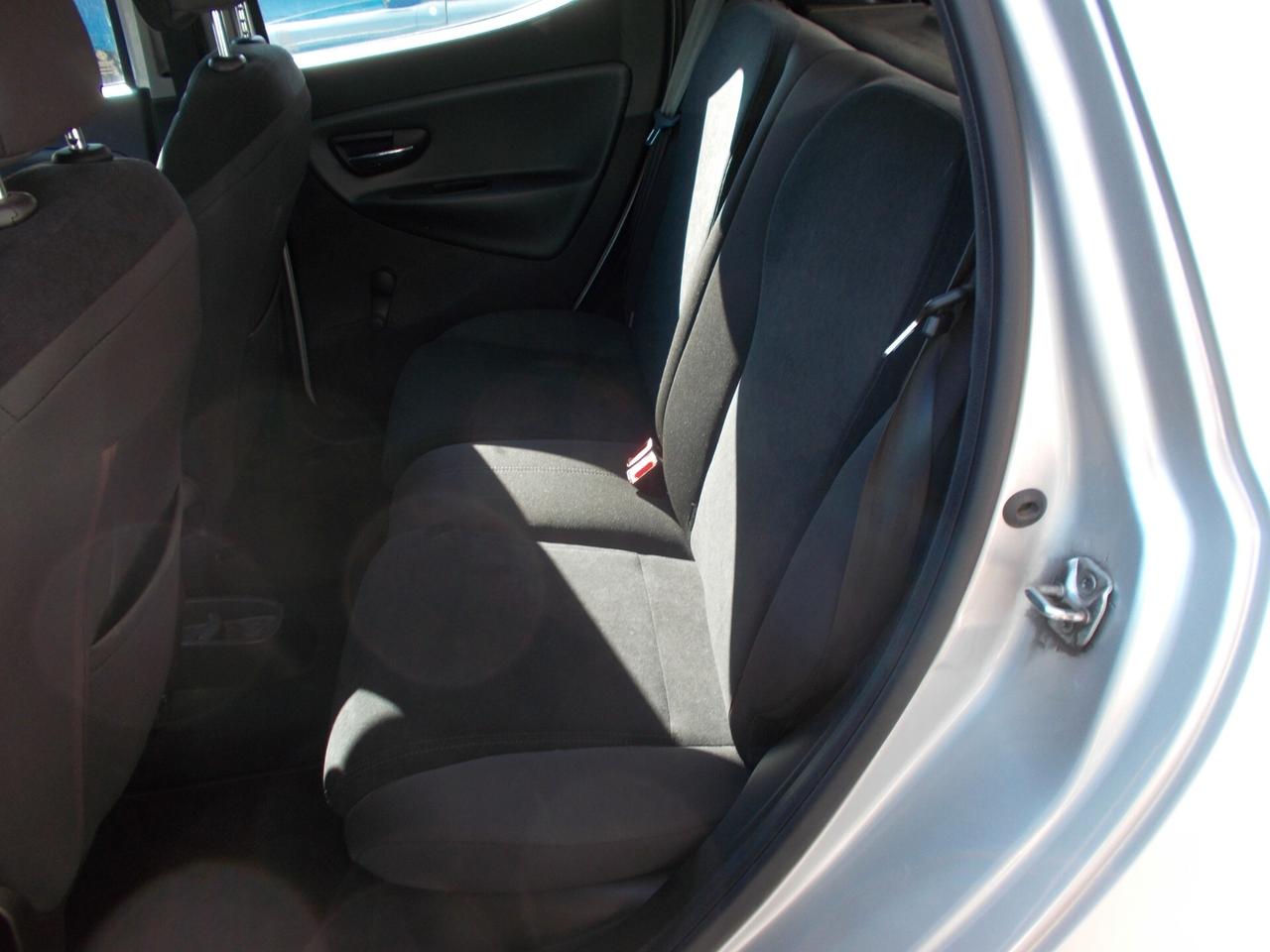 Lancia Ypsilon 1.2 69 CV 5 porte S&S Gold