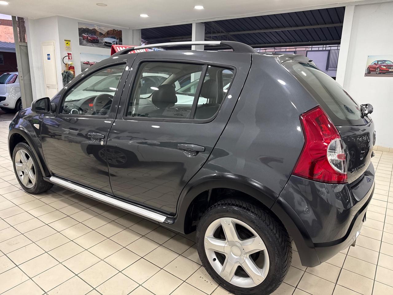 Dacia Sandero Stepway 1.6 gpl 2012 nuova