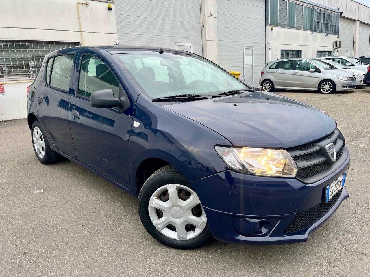 Dacia Sandero 1.2 GPL(scadenza 2033) 122.000km 2013 neopatentati