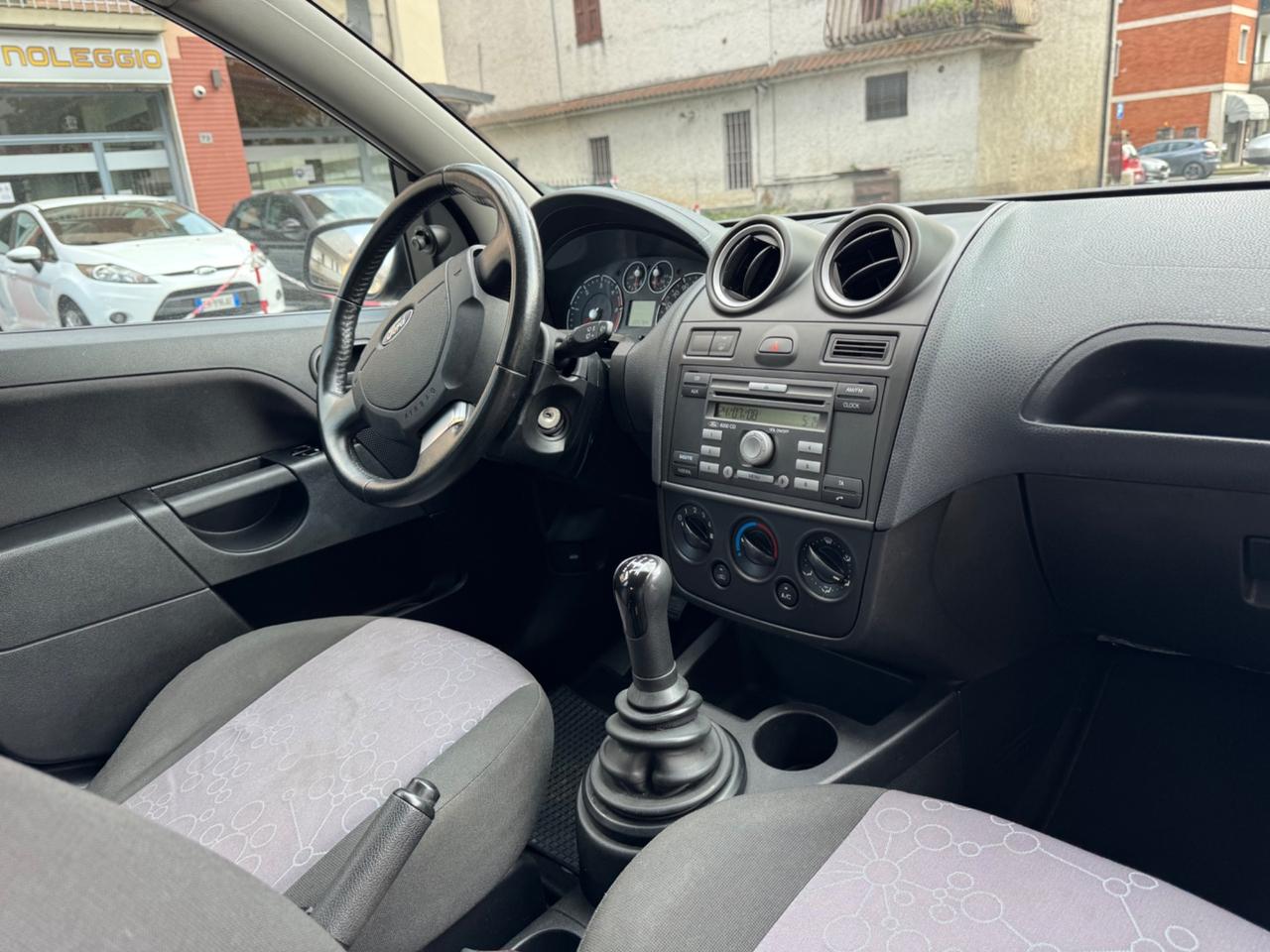 Ford Fiesta 1.4 TDCi 5p.- TAGLIANDATA - OK NEOPATENTATI