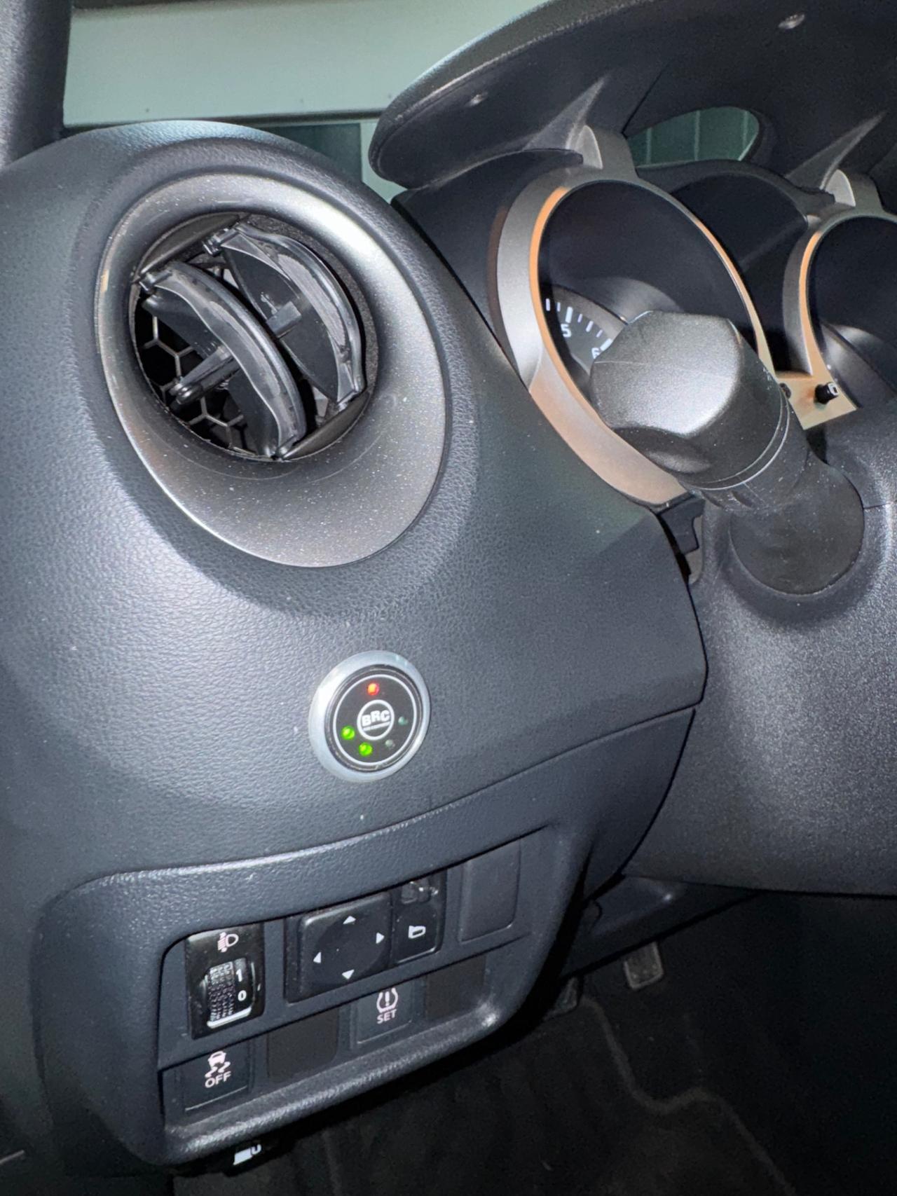 Nissan Juke 1.6 GPL Visia