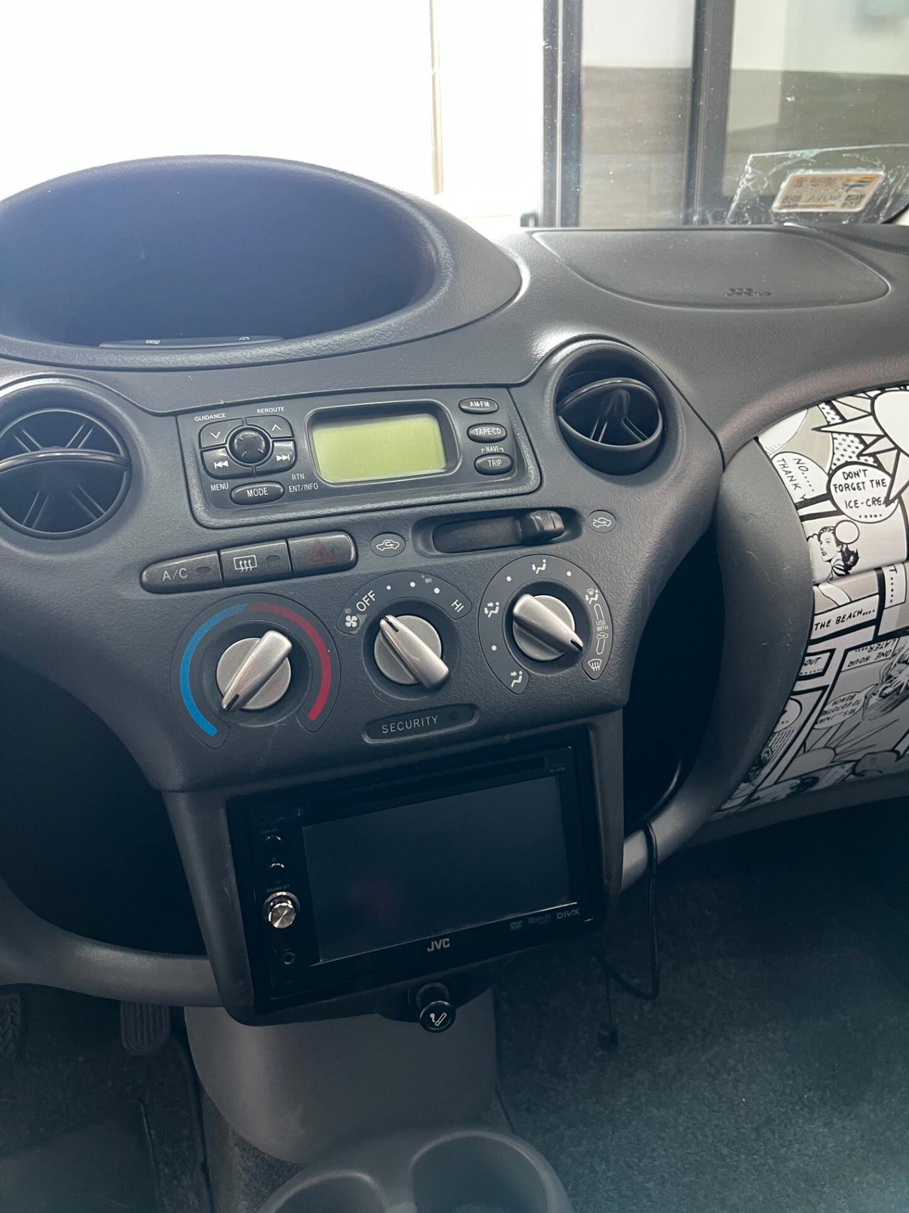 Toyota Yaris 1.0i 16V cat 3 porte