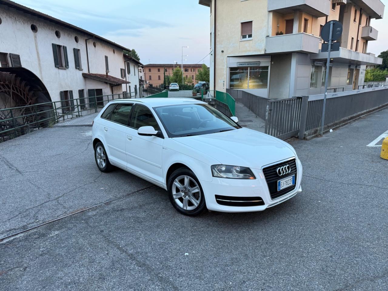 Audi A3 SPB 1.6 TDI 105 CV CR Ambiente