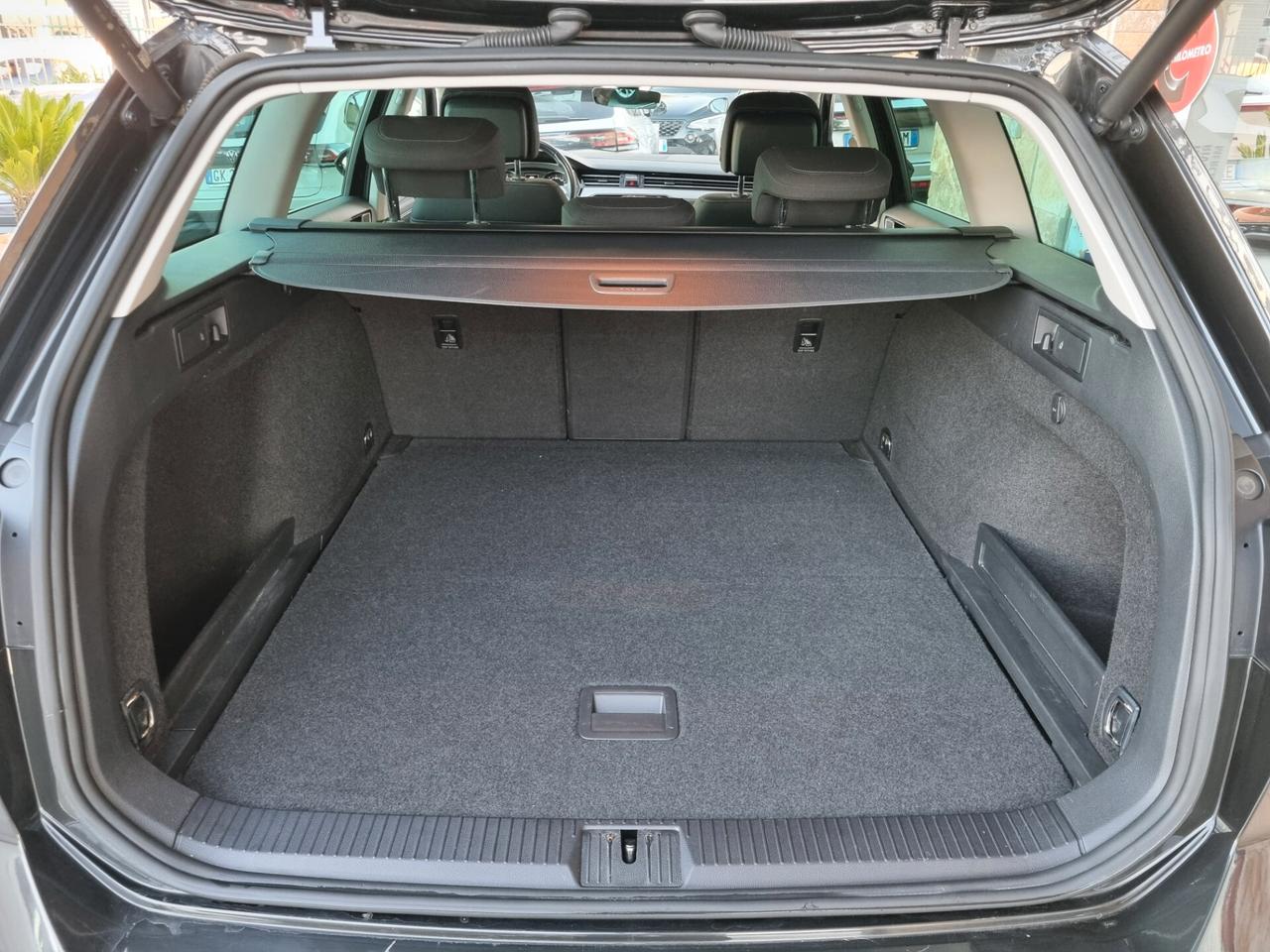 Volkswagen Passat Variant 2.0 TDI SCR EVO DSG Business 150cv