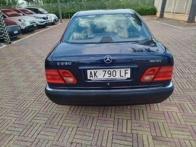 Mercedes-benz E 250 diesel cat Avantgarde