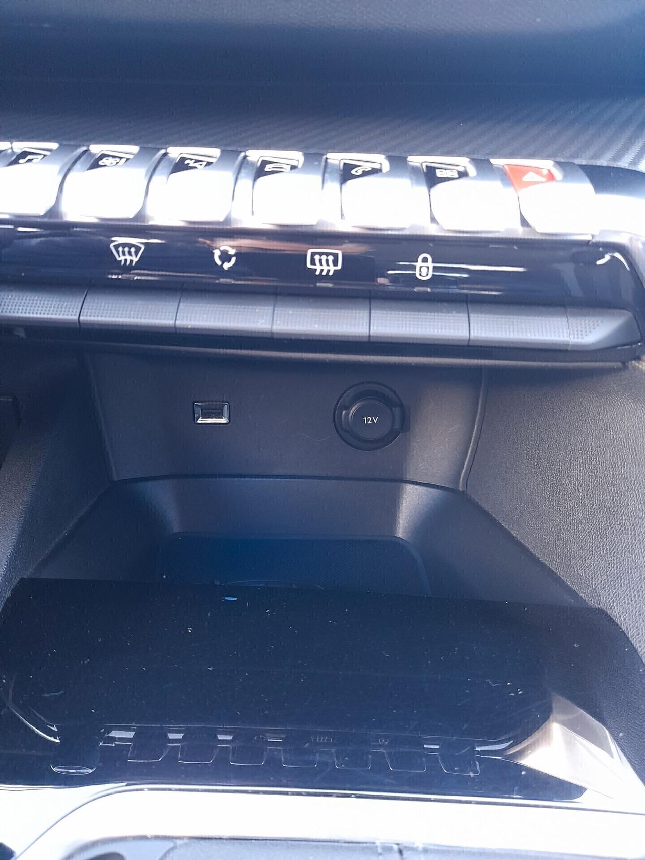 Peugeot 3008 BlueHDi 130 CAMBIO MANUALE ANNO 2022