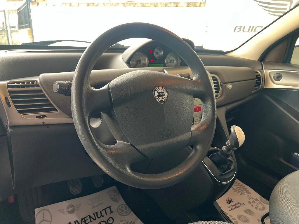 Lancia Ypsilon Oro 1.2 60 CV