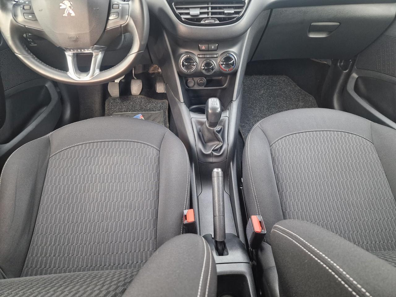 Peugeot 208 PureTech 82 5 porte Allure