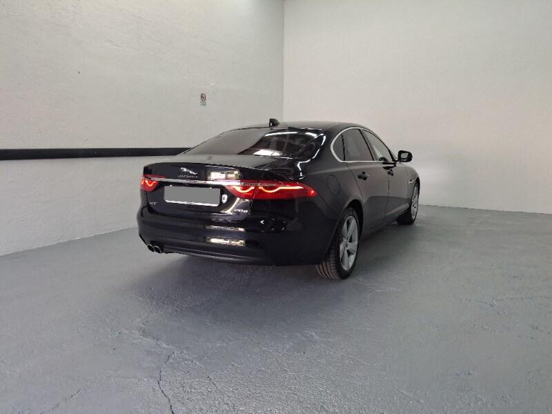 JAGUAR XF 2ª serie (X260) XF 2.0 D 180 CV aut...