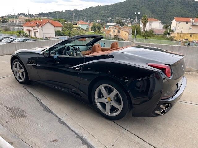 Ferrari California DCT Coupè Cabriolet