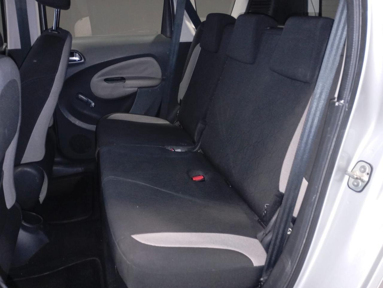 Citroen C3 Picasso del 2015- 1400 GPL 140,000 KM -