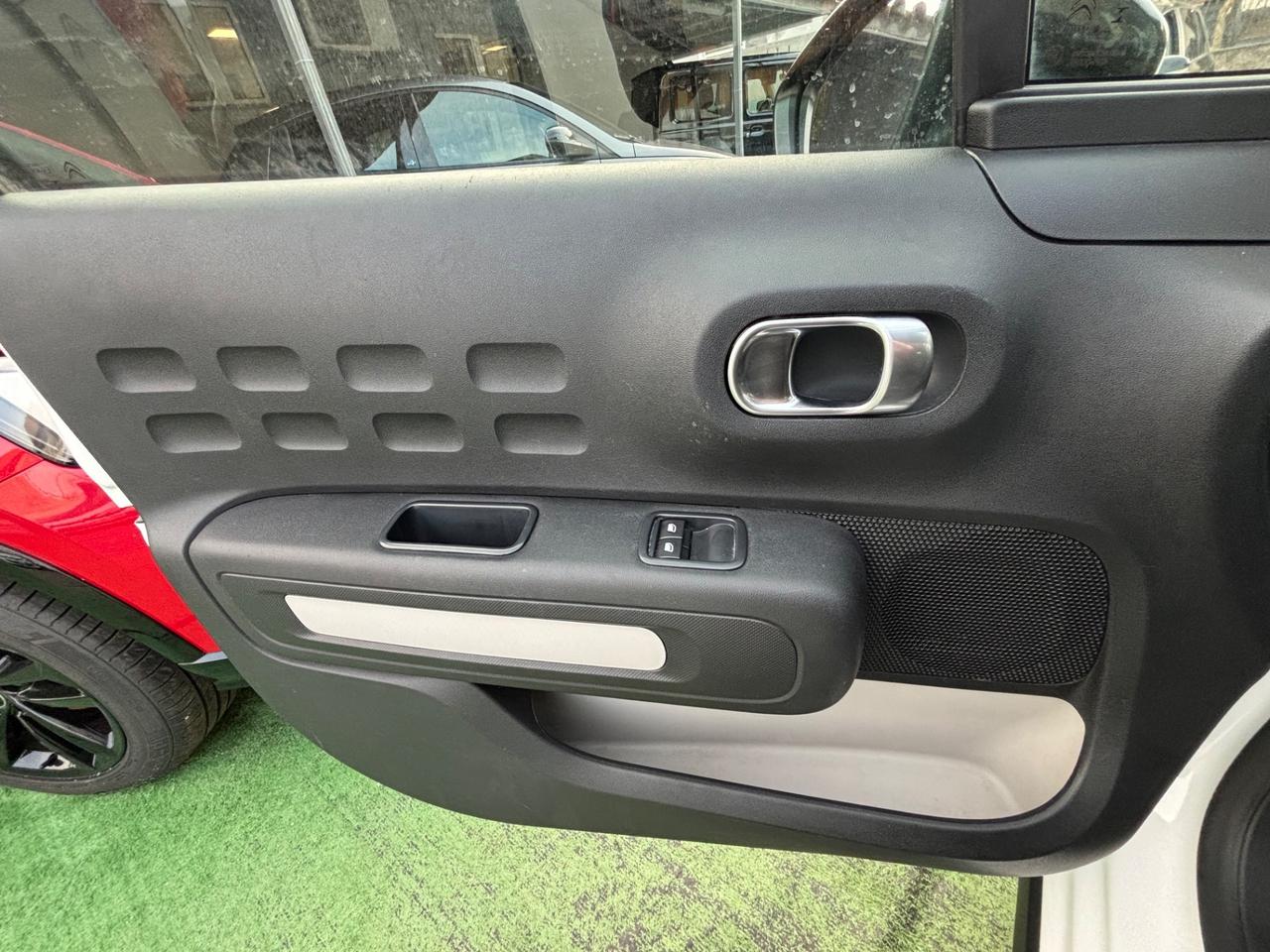 Citroen C3 BlueHDi 100 S&S Shine Pack
