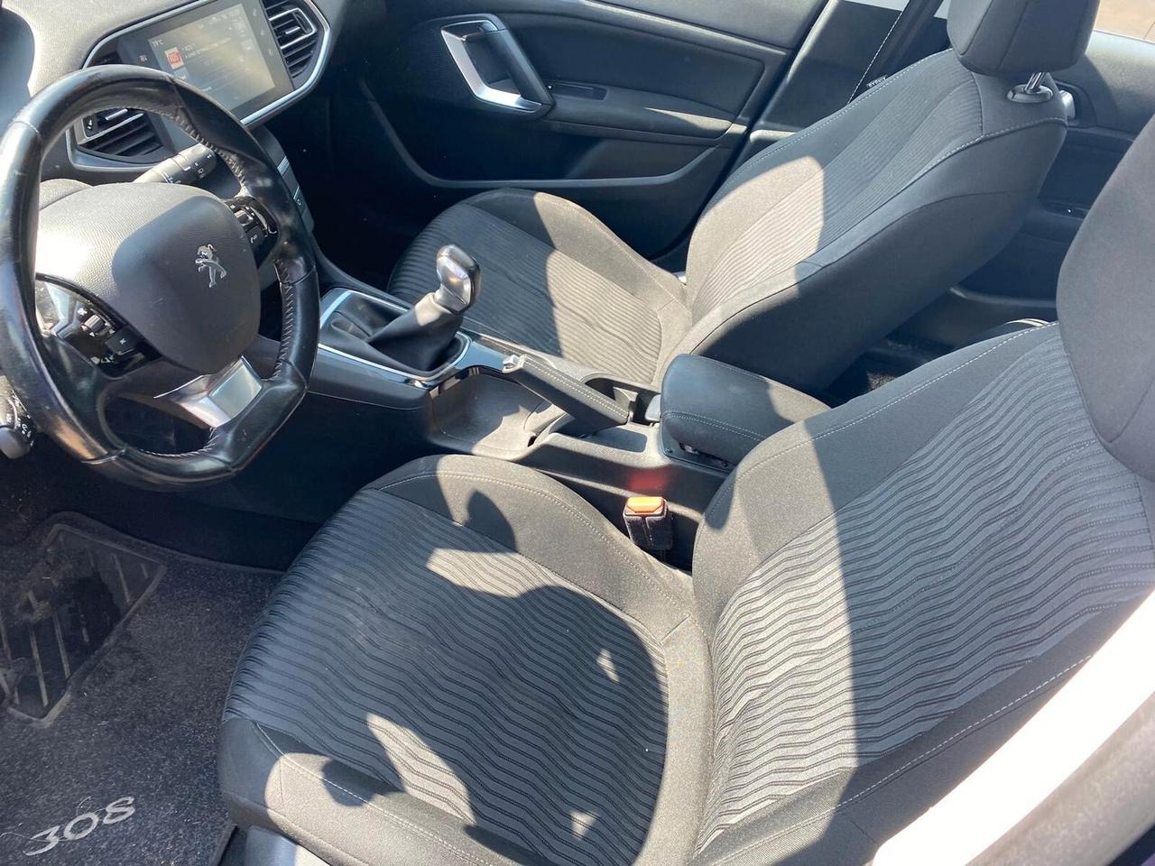 Peugeot 308 BlueHDi 130cv SW Business