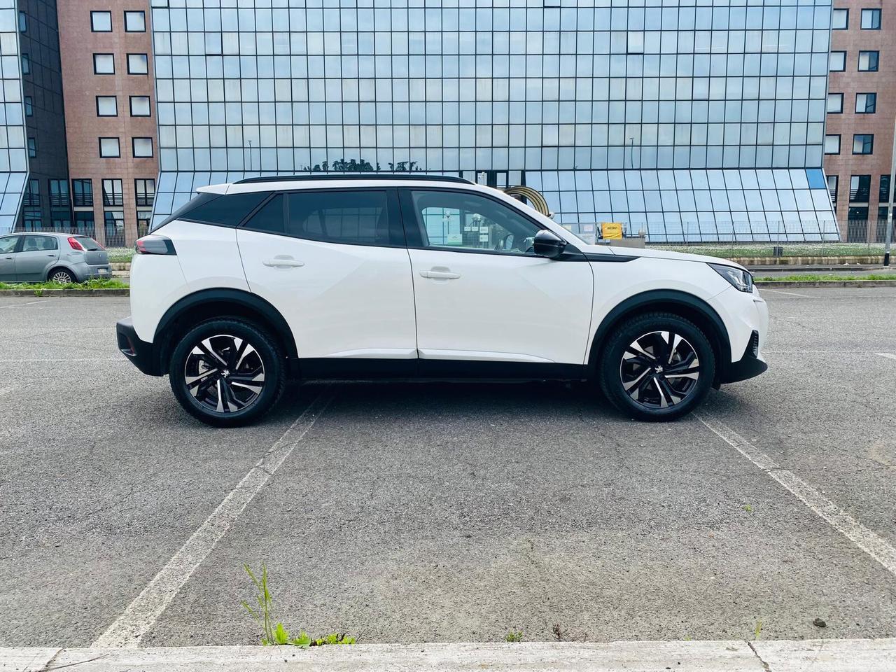 Peugeot 2008 PureTech 130 S&S EAT8 GT