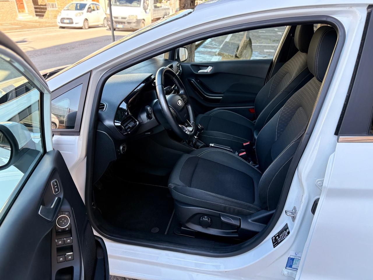 Ford Fiesta 1.5 EcoBlue 5P Titanium FULL/LED/NAV