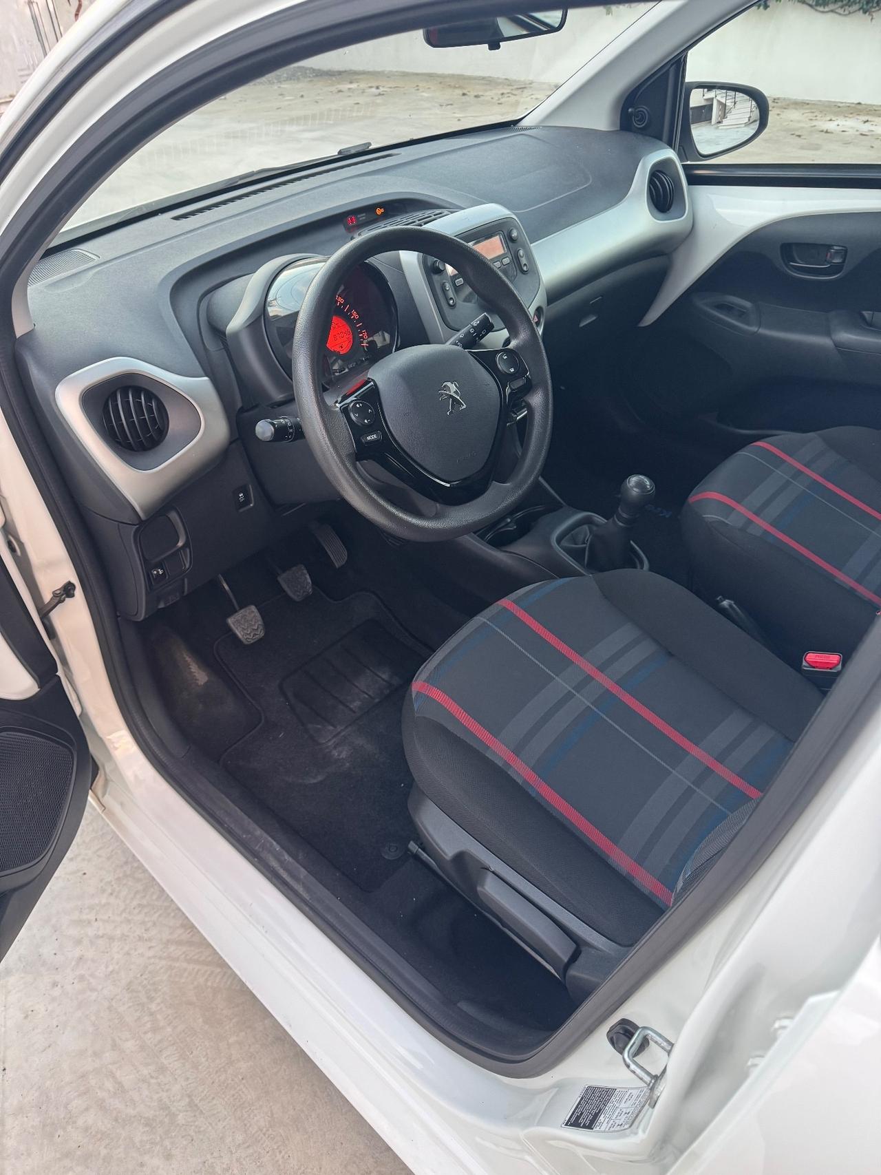 Peugeot 108 1.0 70CV