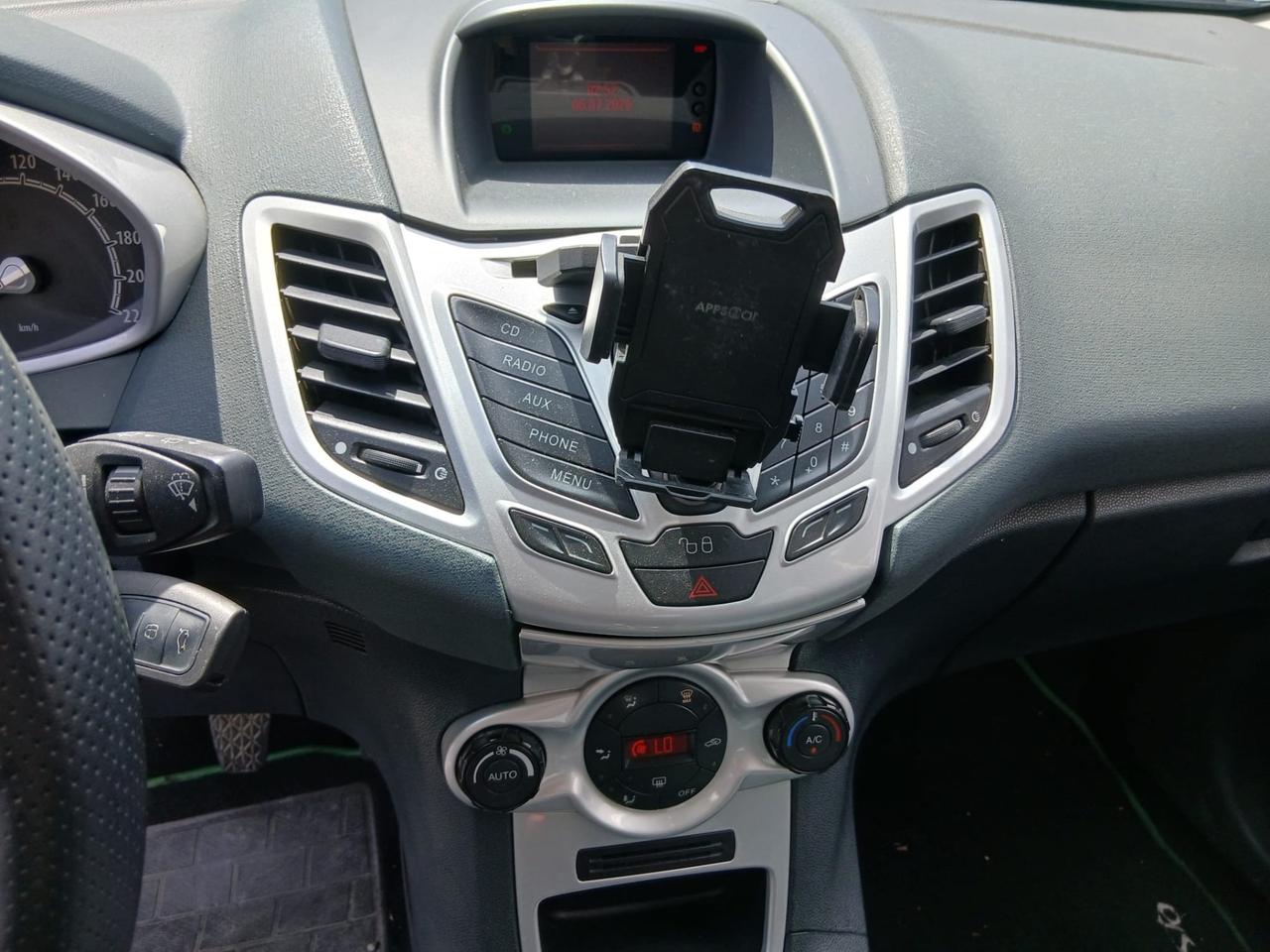 Ford Fiesta 1.4 TDCi FULL UFFICIAL FIAT TORINO LEGGI