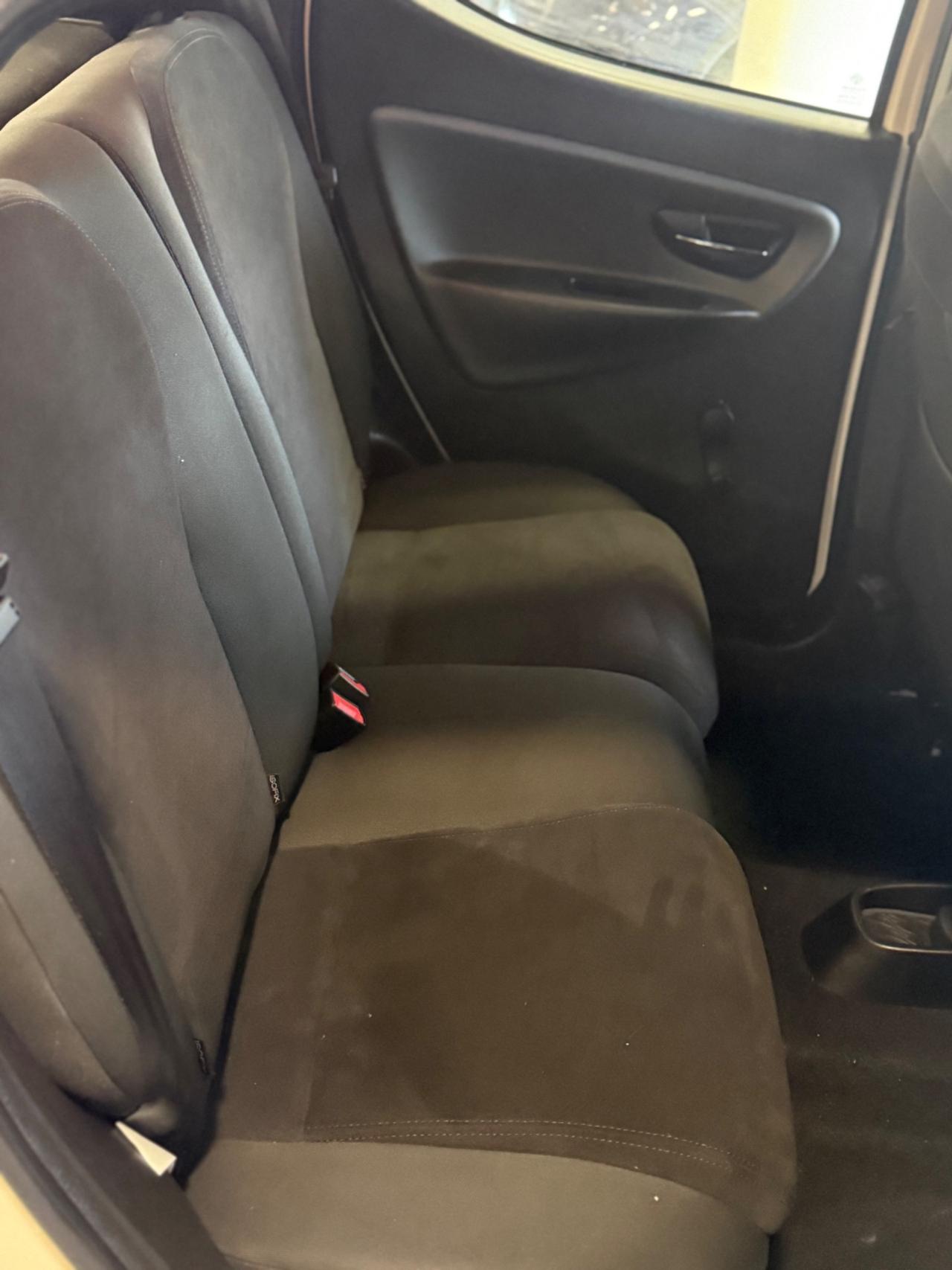 Lancia Ypsilon 1.2 69 CV 5 porte S&S Silver