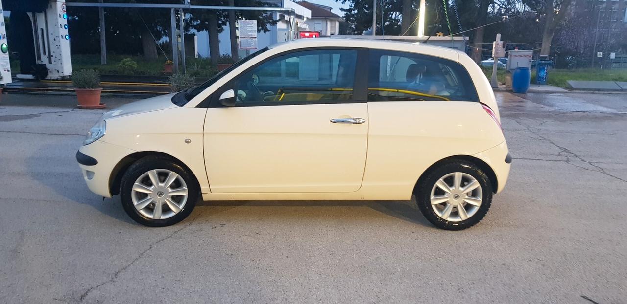 Lancia Ypsilon 1.3 Multijet 16V Oro