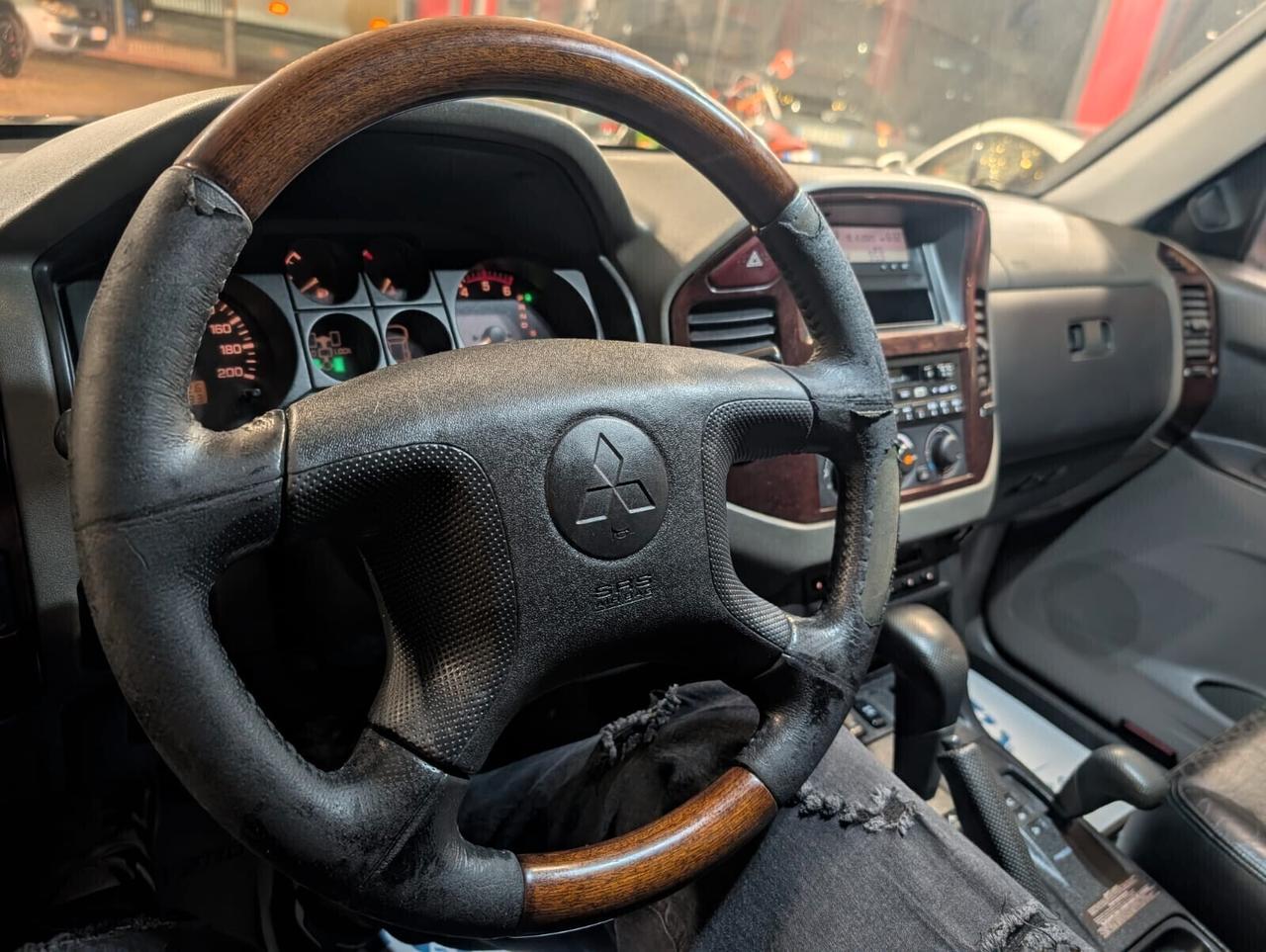 Mitsubishi Pajero 3.2 5 POSTI CAMBIO AUTOMATICO