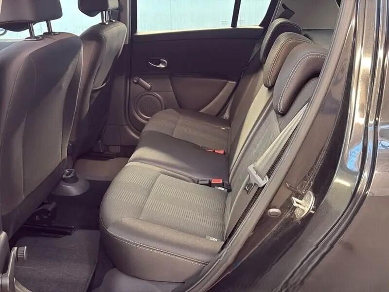 Renault Clio 1.2 16V 5 porte Luxe