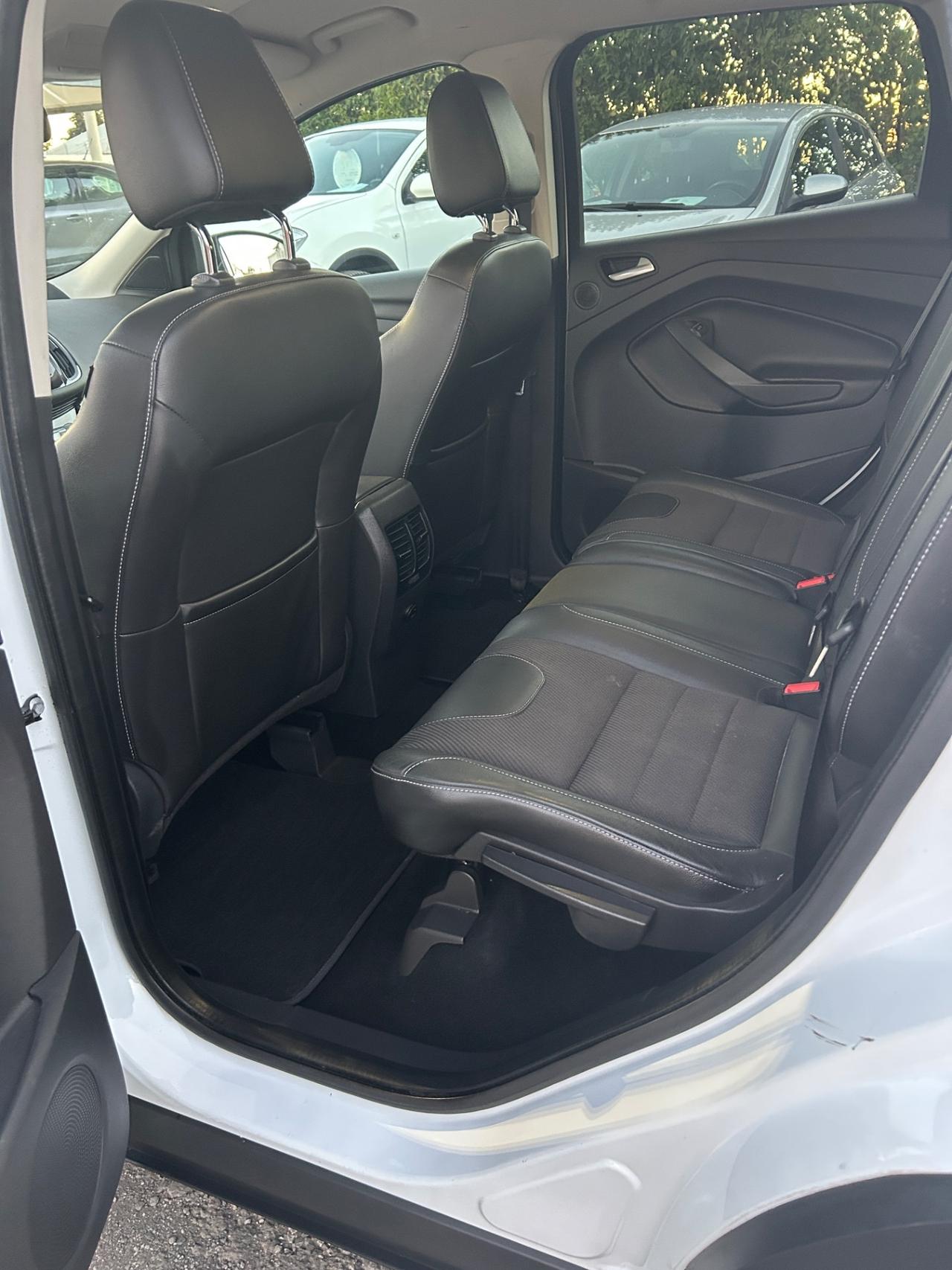 Ford Kuga 2.0 TDCI 120 CV S&S 2WD Titanium